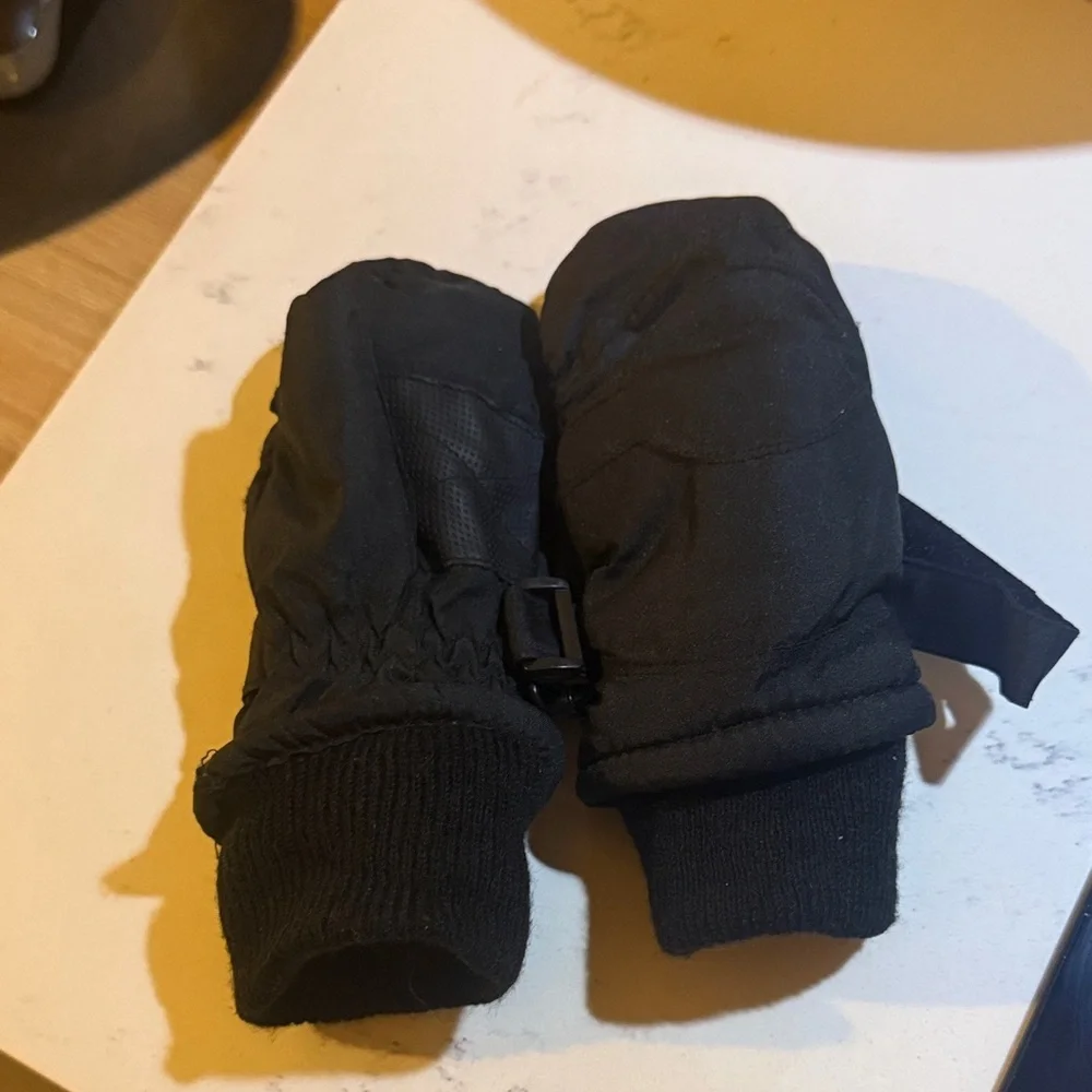Thinsulate Black Toddler Winter Mittens 2t-3t